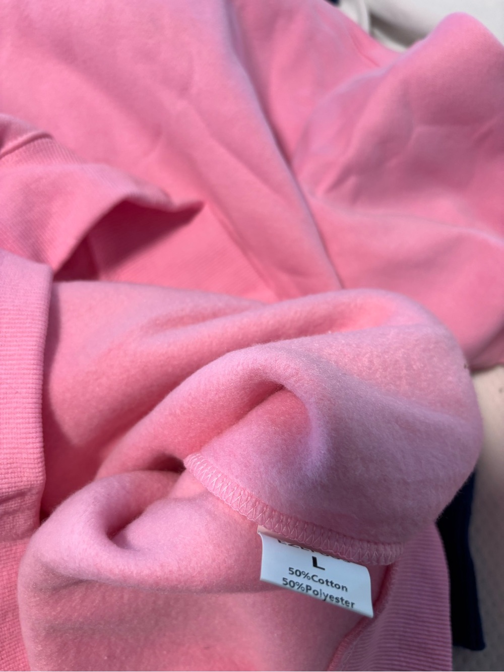 Pink sweatshirt size large - Picture 5 of 5